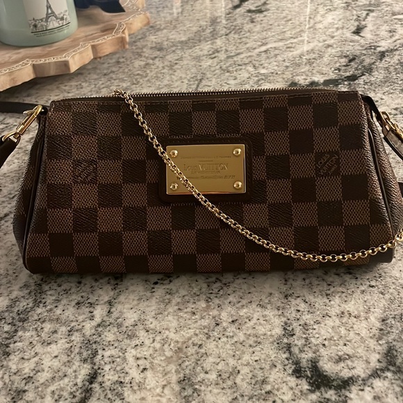 Louis Vuitton Eva - Picture 3 of 5